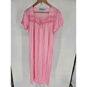 Vintage 1990s Ava & Bella Short Sleeve Maxi Length Nightgown Bubblegum Pink